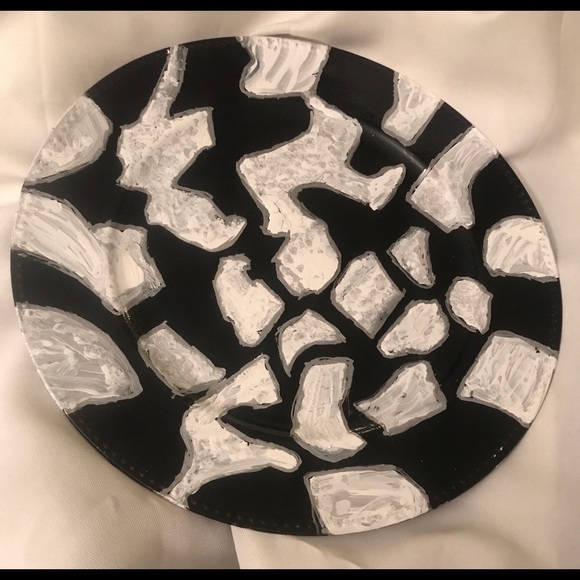 🖤🤍Hand Design Plate🤍🖤 - Picture 4 of 10